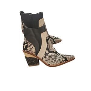 Gianni Bini sz 6.5 black cream leather ankle boots snake print new